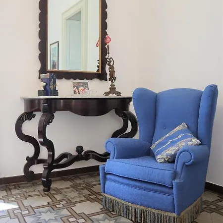 Chez Moi Апартаменты *